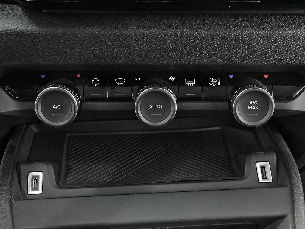 Citroën C4 PureTech 100 S&S 6v Feel 28