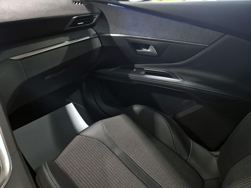 Peugeot 5008 1.5 BlueHDi 96kW S&S Allure Pack EAT8 32