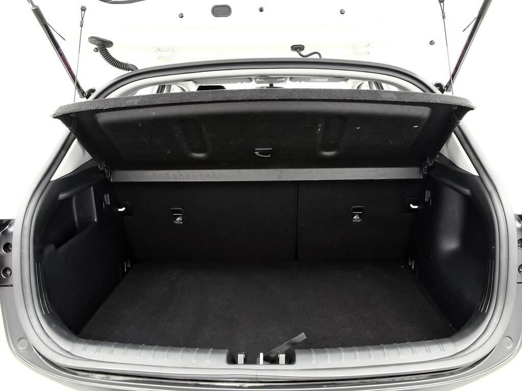 Kia Stonic 1.2 DPi 62kW (84CV) Concept 27