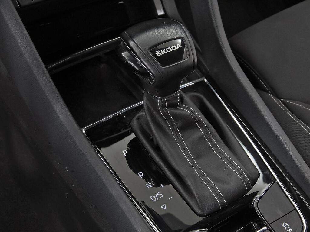 Skoda Karoq 1.5 TSI 110kW (150CV) DSG ACT Sportline 32