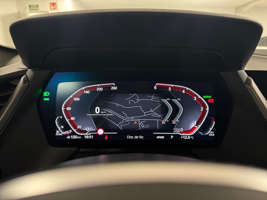 BMW Serie 1 116d Corporate Auto. 11