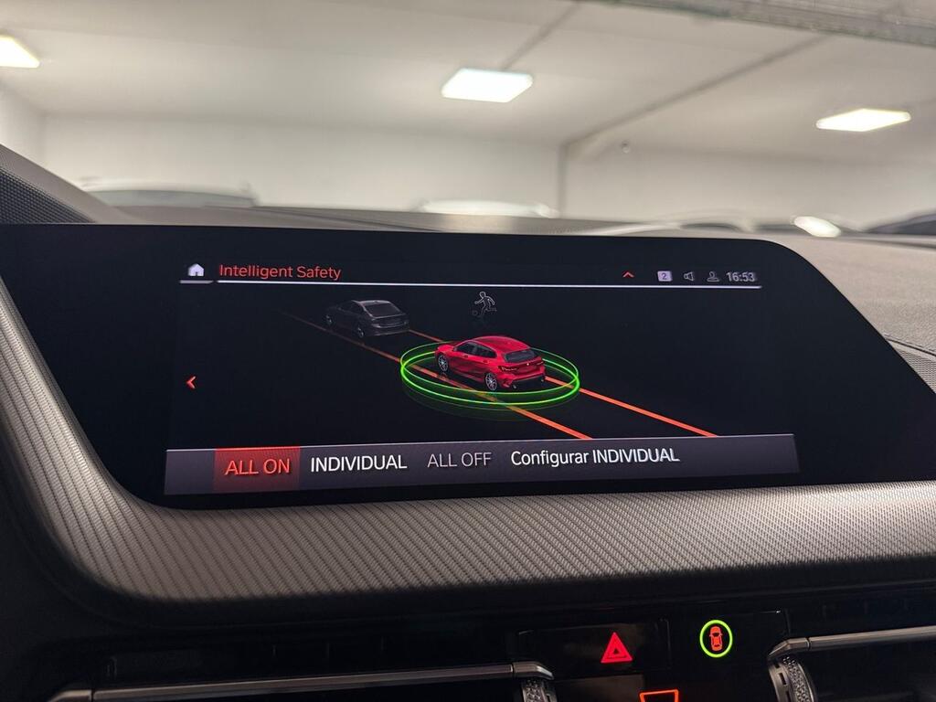 BMW Serie 1 116d Corporate Auto. 17