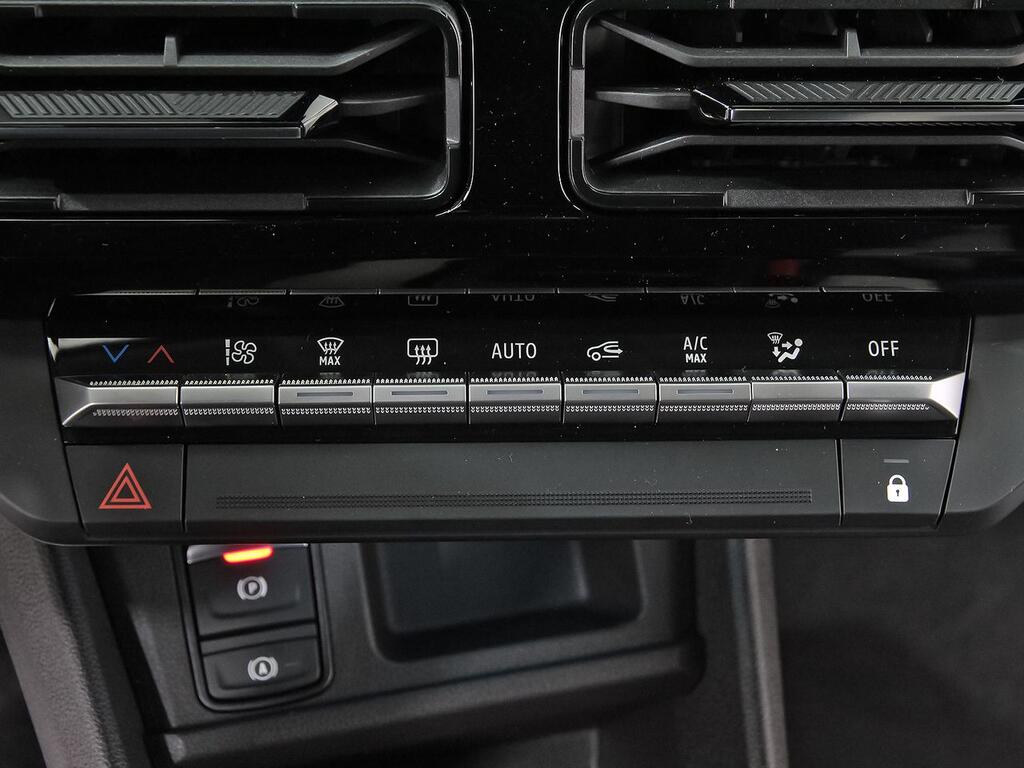 Nissan Micra Long Range 4x2 Tekna 34