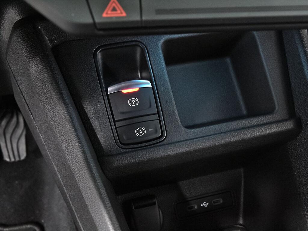 Nissan Micra Long Range 4x2 Tekna 36