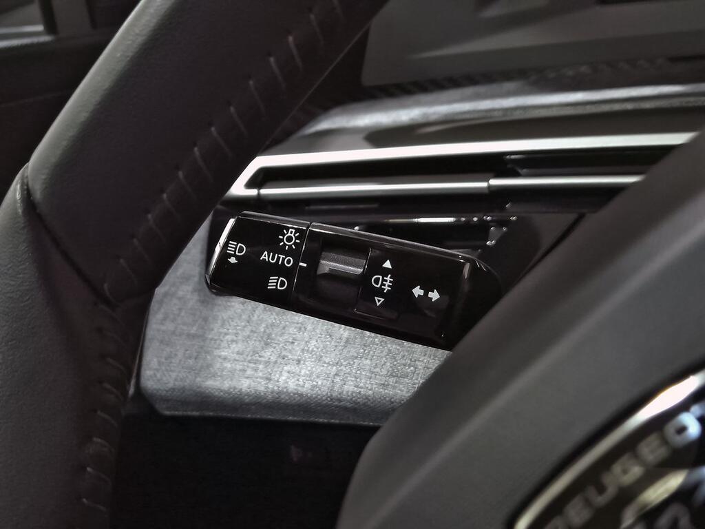 Peugeot 3008 Hybrid 1.2 100KW Allure eDCS6 13