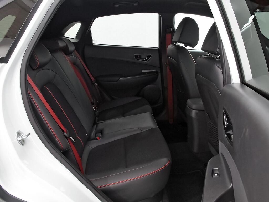 Hyundai Kona 1.6 TGDI Tecno Red 4X2 DT 8