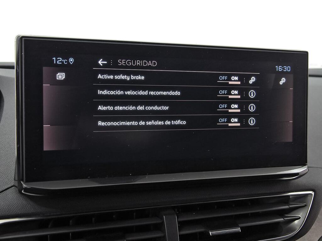 Peugeot 3008 1.2 PureTech 96KW S&S GT EAT8 28