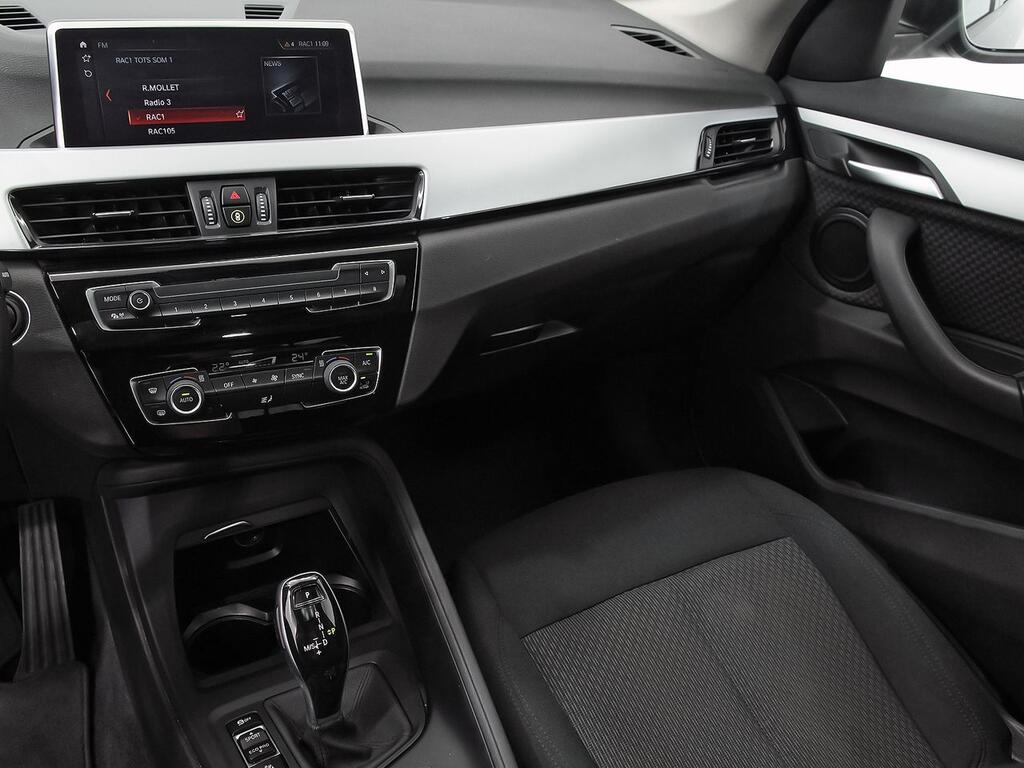 BMW X1 sDrive18i 11