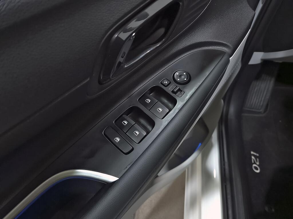 Hyundai i20 1.0 TGDI 74kW (100CV) 48V Tecno 11