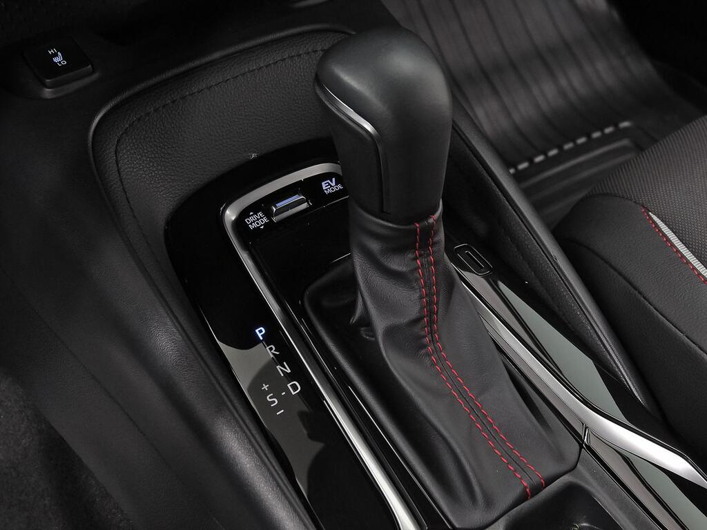 Toyota Corolla 2.0 180H GR-SPORT E-CVT 32