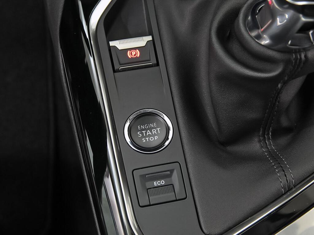 Peugeot 3008 1.5 BlueHDi 96kW (130CV) S&S Allure 29