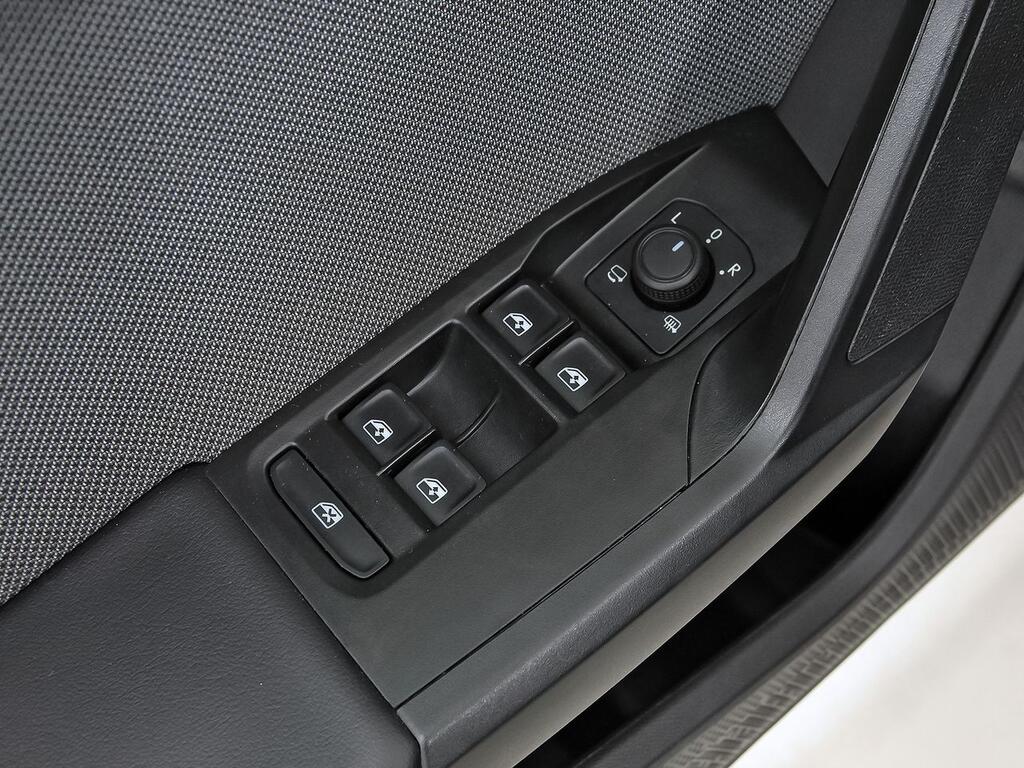 Seat Leon 1.5 TSI 85kW S&S Style 25 Aniversario 10