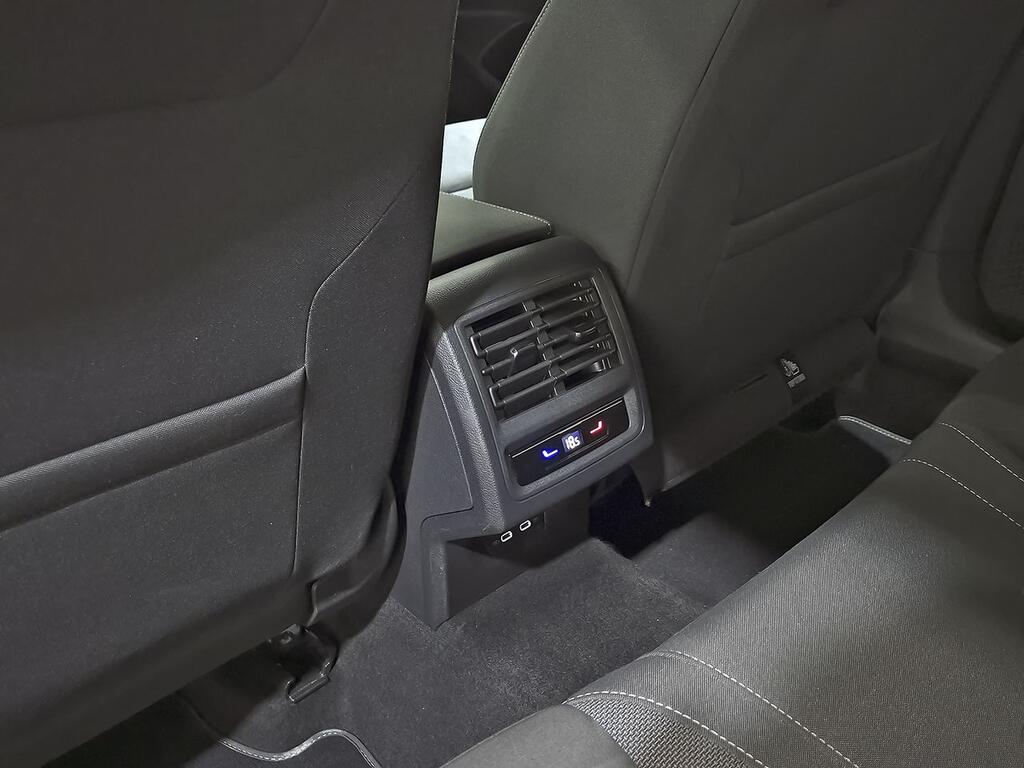 Volkswagen Golf Life 2.0 TDI 110kW (150CV) 32