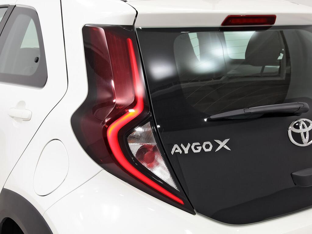 Toyota Aygo X Cross 1.0 VVT-I 72CV Play 30