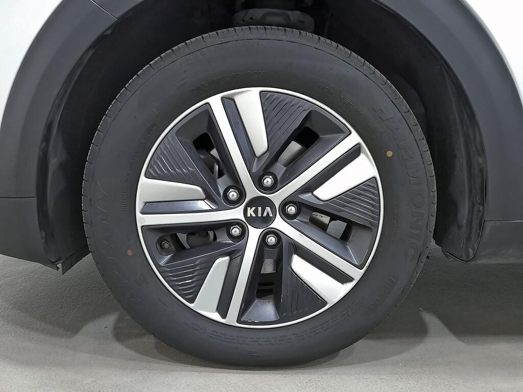 Kia Niro 1.6 GDi HEV 104kW (141CV) Drive 10