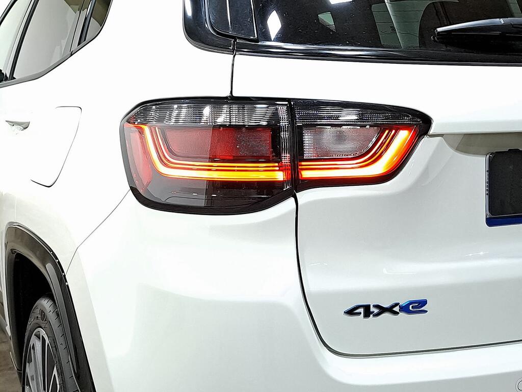 Jeep Compass 4Xe 1.3 PHEV 177kW Summit AT AWD 43