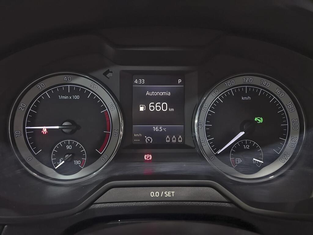 Skoda Octavia Combi 1.5 TSI 110KW (150CV) DSG Ambition 13