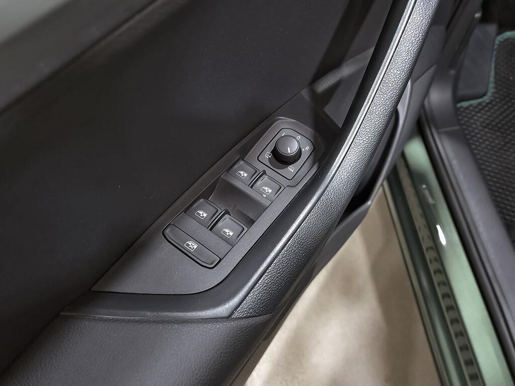 Skoda Karoq 1.0 TSI 81kW (110CV) Ambition 9