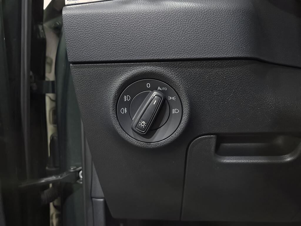 Skoda Karoq 1.0 TSI 81kW (110CV) Ambition 10