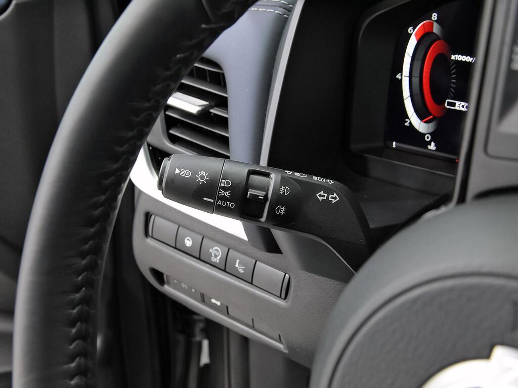 Nissan Qashqai DIG-T 103kW (140CV) mHEV 4x2 Tekna 16