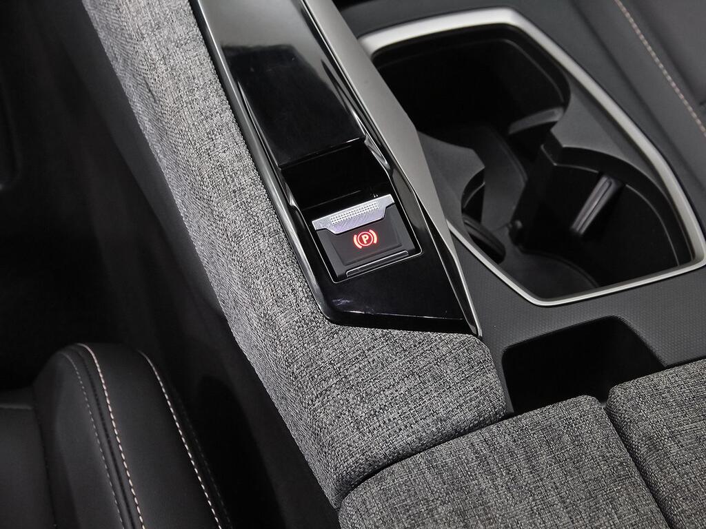 Peugeot 5008 1.2 100KW Allure eDCS6 35