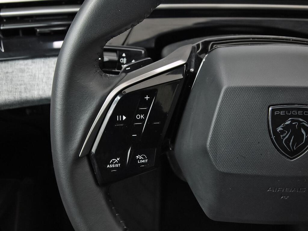 Peugeot 5008 1.2 100KW Allure eDCS6 19