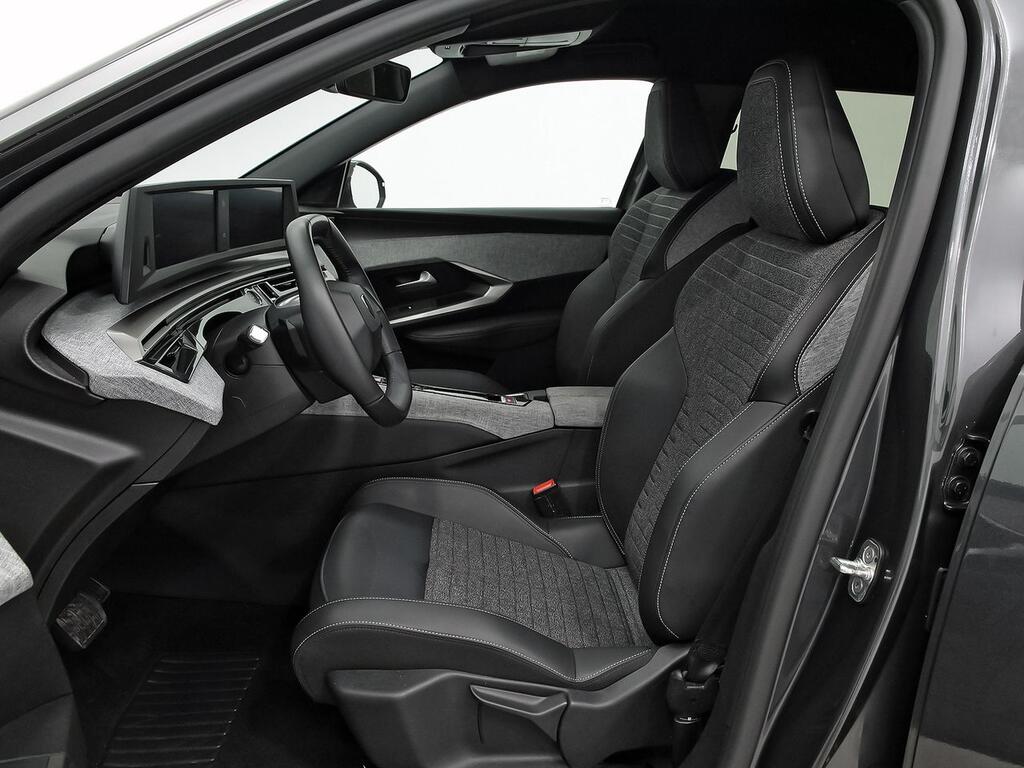 Peugeot 5008 1.2 100KW Allure eDCS6 8