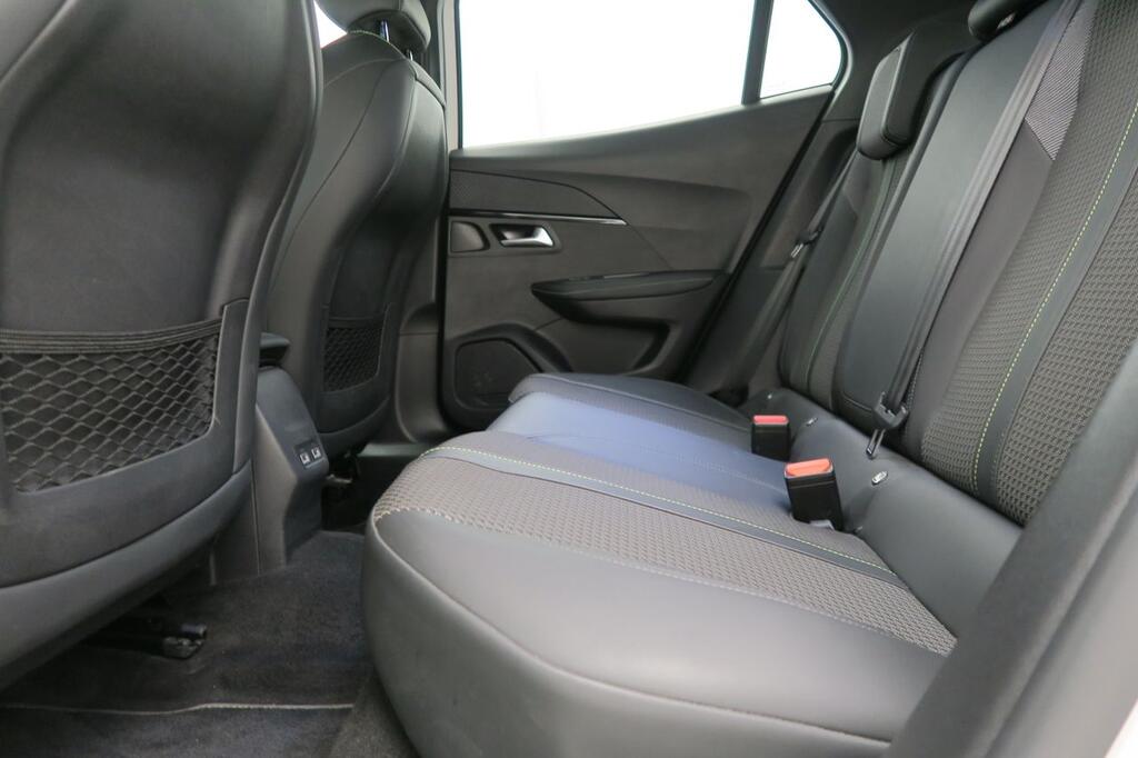 Peugeot 2008 GT Puretech 130 S&S EAT8 18