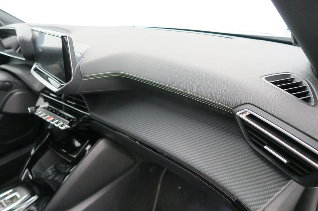 Peugeot 2008 GT Puretech 130 S&S EAT8 15