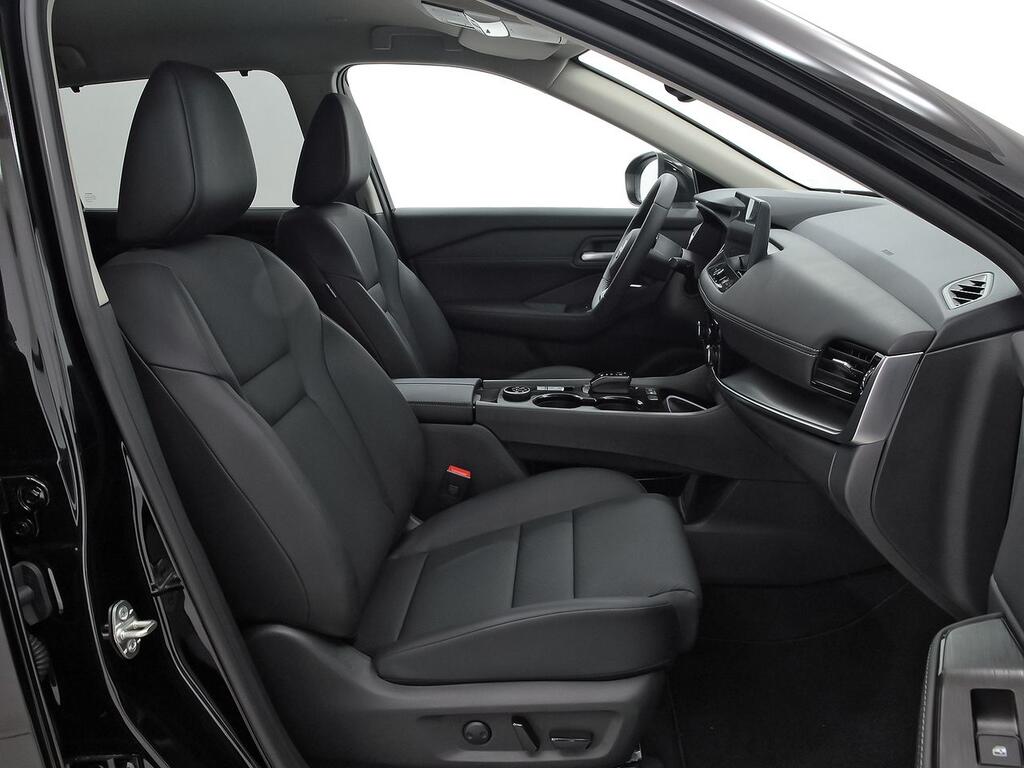 Nissan X-Trail 5pl 1.5 e-4ORCE 158kW 4x4 A/T Adventure 7