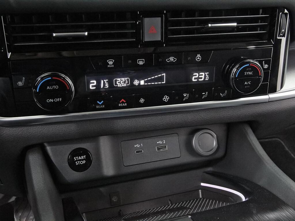 Nissan X-Trail 5pl 1.5 e-4ORCE 158kW 4x4 A/T Adventure 34