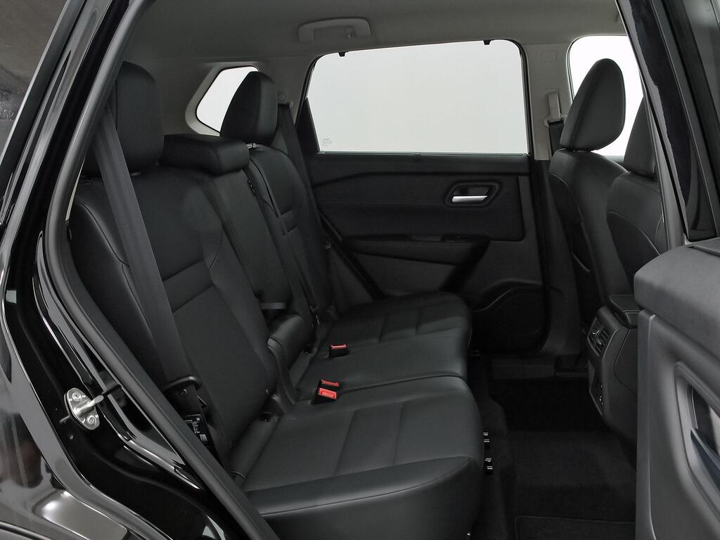 Nissan X-Trail 5pl 1.5 e-4ORCE 158kW 4x4 A/T Adventure 8