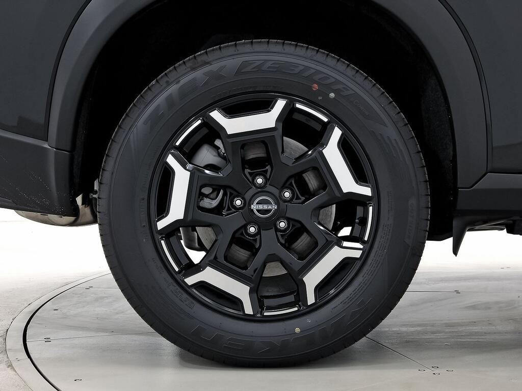 Nissan X-Trail 5pl 1.5 e-4ORCE 158kW 4x4 A/T Adventure 10