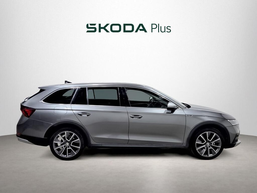 Skoda Octavia Combi 1.5 TSI 110kW DSG m-HEV Scout 3