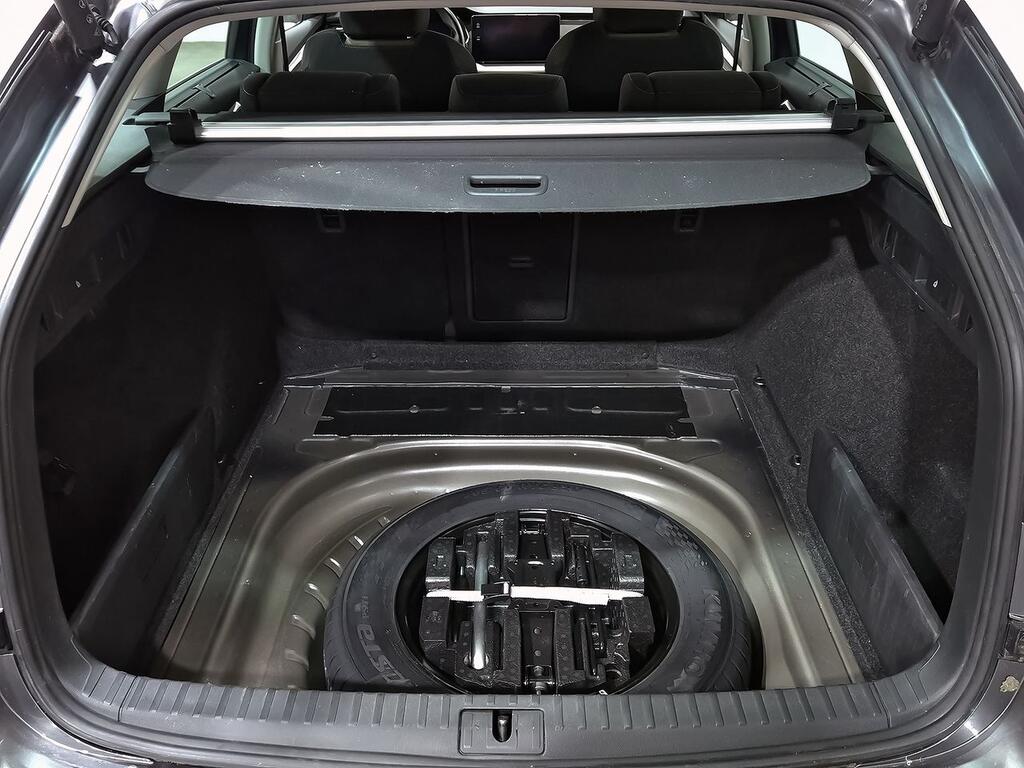 Skoda Octavia Combi 1.5 TSI 110kW DSG m-HEV Scout 32