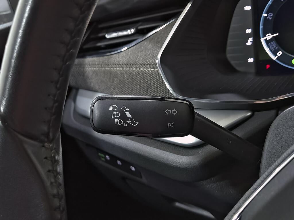 Skoda Octavia Combi 1.5 TSI 110kW DSG m-HEV Scout 13