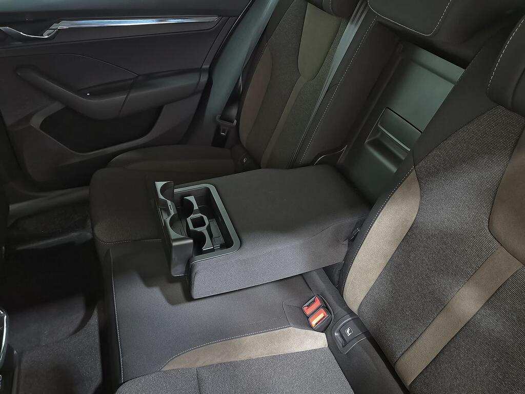 Skoda Octavia Combi 1.5 TSI 110kW DSG m-HEV Scout 30