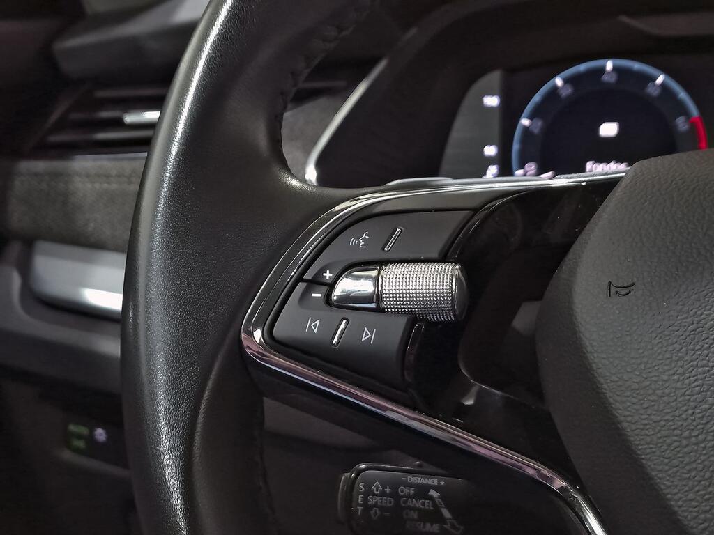 Skoda Octavia Combi 1.5 TSI 110kW DSG m-HEV Scout 15