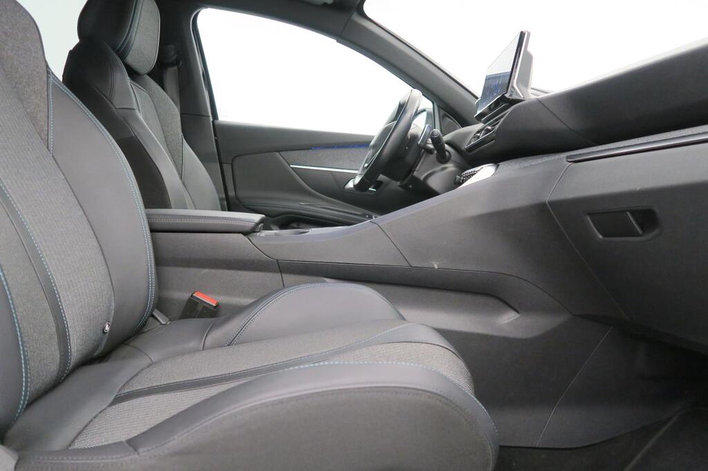 Peugeot 3008 1.5 BlueHDi 96kW S&S Allure Pack EAT8 14