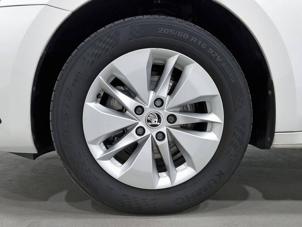 Skoda Octavia Combi 2.0 TDI 110kW DSG Ambition Plus 10