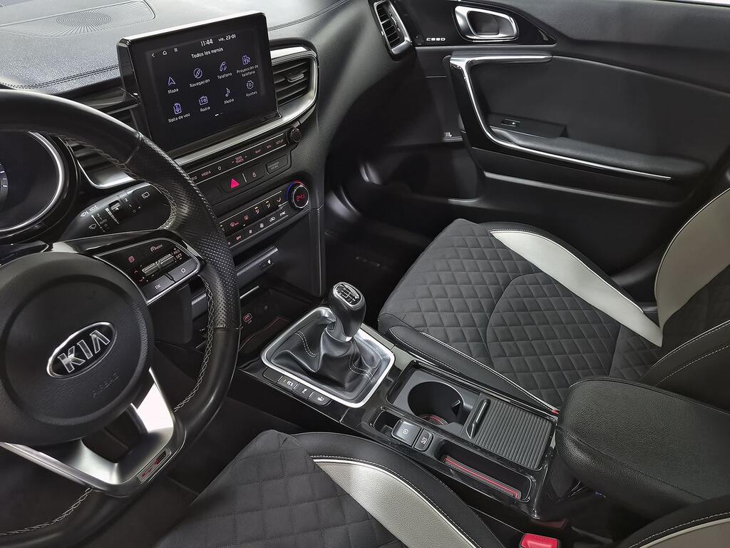 Kia Ceed Tourer 1.4 T-GDi 103kW (140CV) GT Line 33