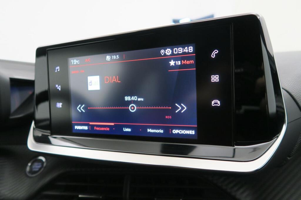 Peugeot 208 PureTech 96kW (130CV) EAT8 GT Line 7