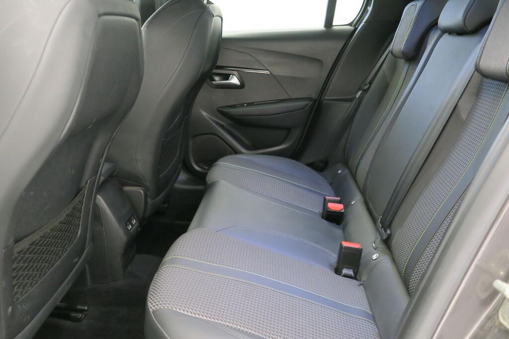 Peugeot 208 PureTech 96kW (130CV) EAT8 GT Line 16