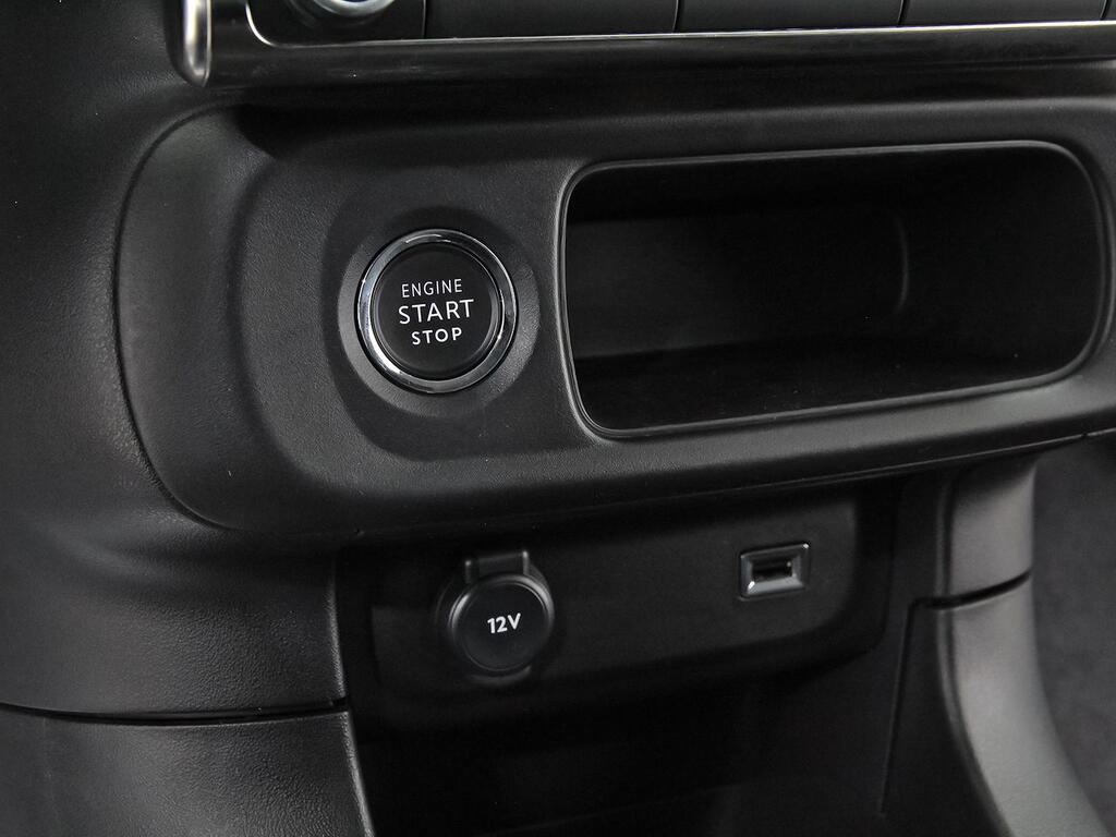 Citroën C3 PureTech 60KW (83CV) Shine 30