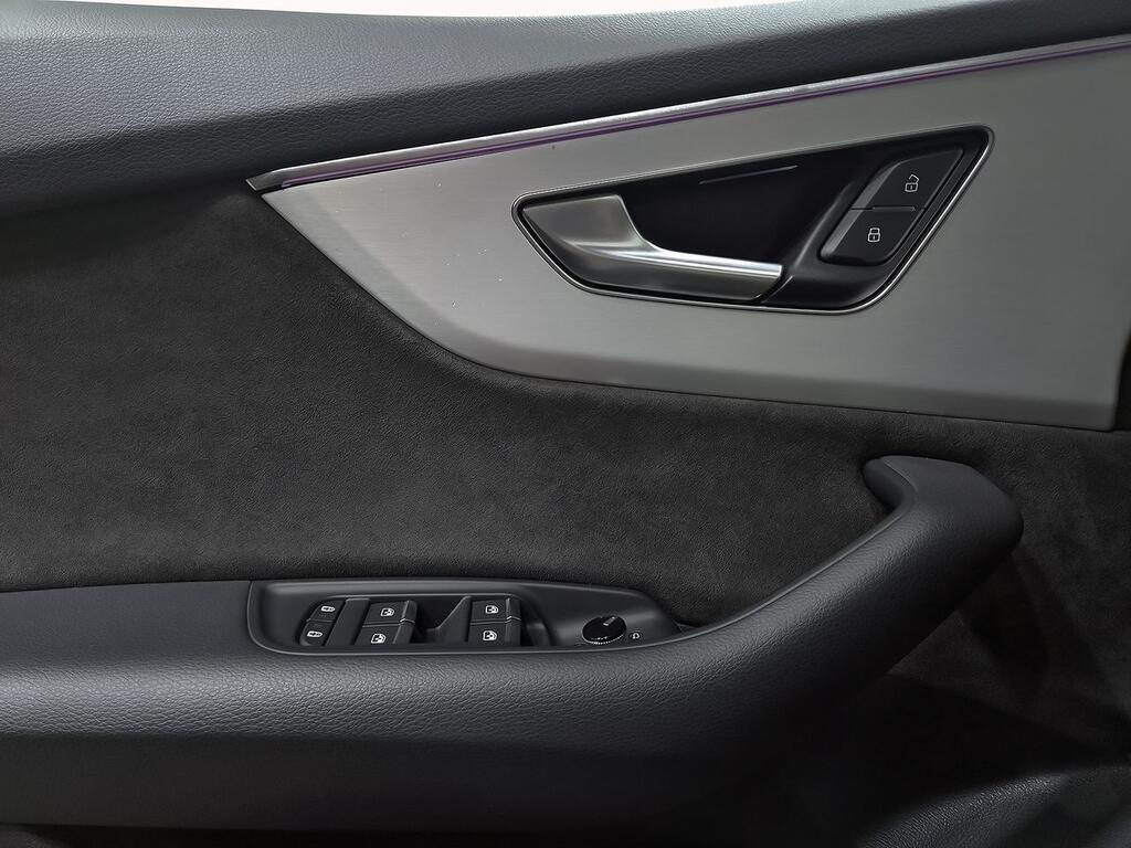 Audi Q8 45 TDI 170kW Black L quattro tiptronic 12