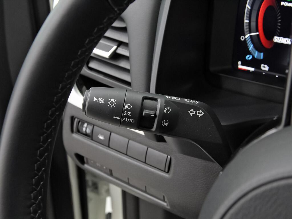 Nissan Qashqai E-POWER 140 KW (190 CV) N-Connecta 15