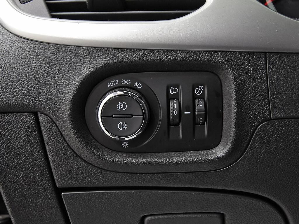 Opel Astra 1.2T SHL 81kW (110CV) GS Line 15