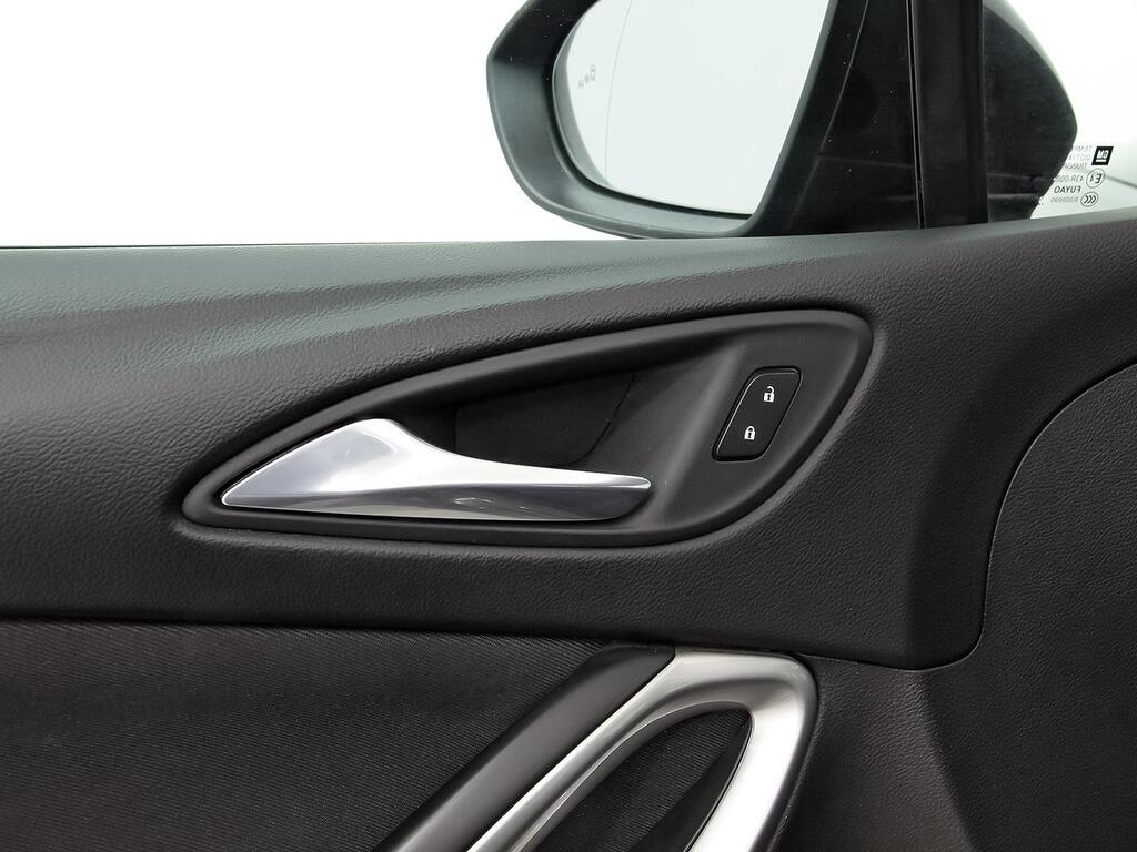 Opel Astra 1.2T SHL 81kW (110CV) GS Line 14