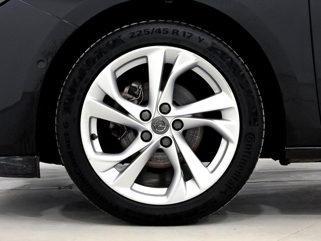 Opel Astra 1.2T SHL 81kW (110CV) GS Line 11