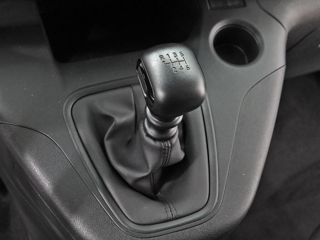 Citroën Berlingo 1.2 PURETECH 110 TALLA M FEEL BUSINESS 5P N1 29